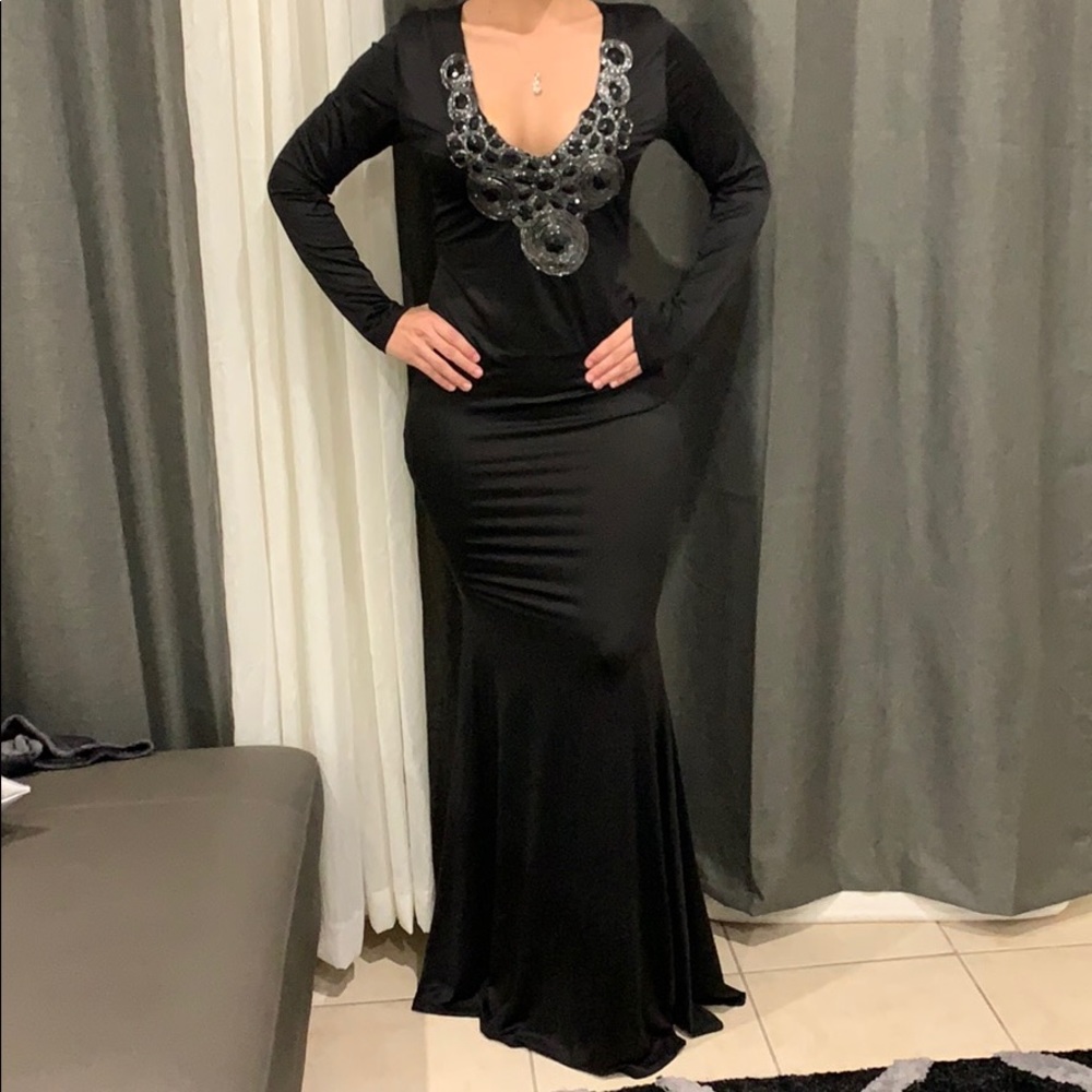 Beautiful long black dress size Large